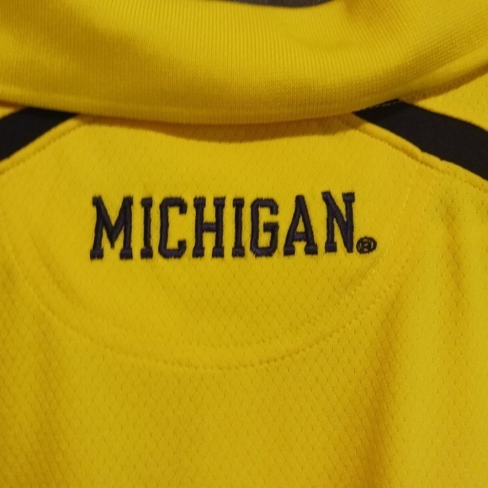 NWT Michigan Wolverines Knights Apparel NCAA Polo Shirt Mens Medium Yellow - Picture 4 of 6